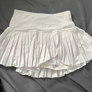 Gold Hinge Tennis Skirt Size S in white
